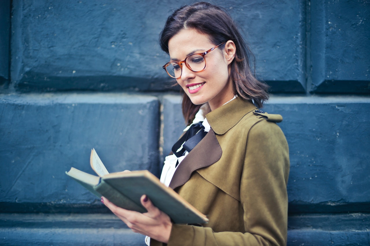 Librarian Nancy Ratterby